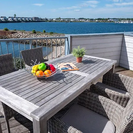 Maisonette-fewo-ostseeflair-by-seeblick-ferien-oro-erste-wasserreihe-e-saeule Apartament Olpenitz