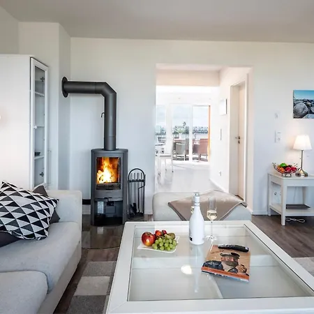 Maisonette-fewo-ostseeflair-by-seeblick-ferien-oro-erste-wasserreihe-e-saeule Appartamento *