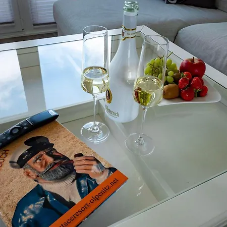 Maisonette-fewo-ostseeflair-by-seeblick-ferien-oro-erste-wasserreihe-e-saeule * Olpenitz