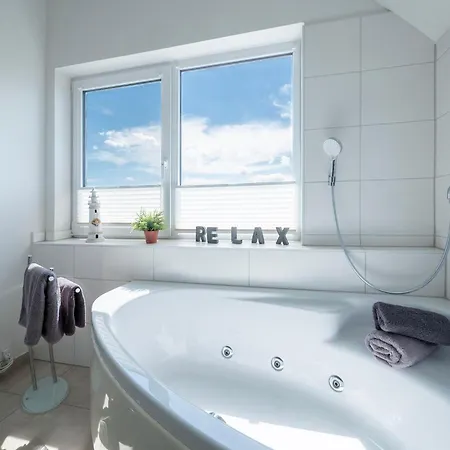 Maisonette-fewo-ostseeflair-by-seeblick-ferien-oro-erste-wasserreihe-e-saeule Appartamento Olpenitz